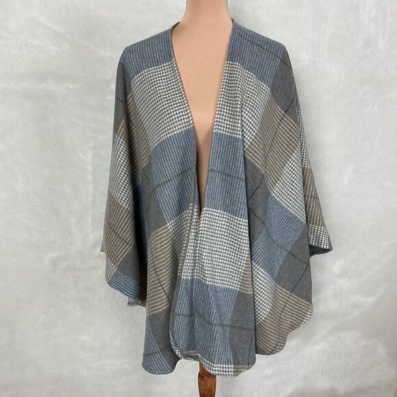 John Hanly & Co Made in Ireland Sue Lambswool Cape Gray Blue Plaid Check OS - Picture 1 of 5